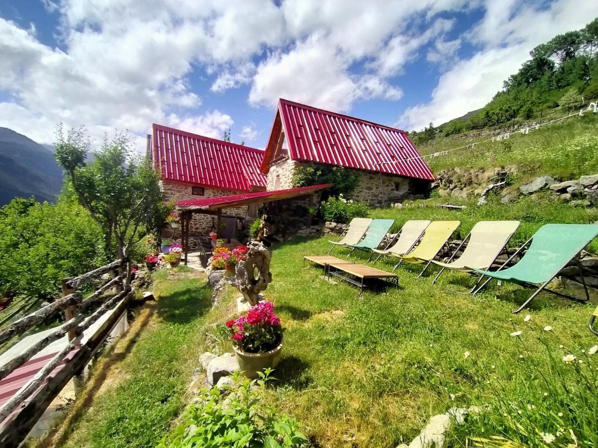 Bed and Breakfast Les Toits Rouges - Le Luxe De La Simplicite Au Bout Du Sentier Saint-Étienne-de-Tinée Zewnętrze zdjęcie